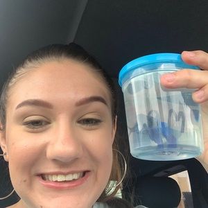 Meet your Posher, Abby